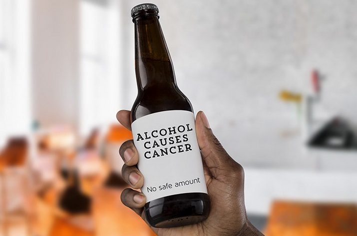 Bierflasche mit Krebswarnung