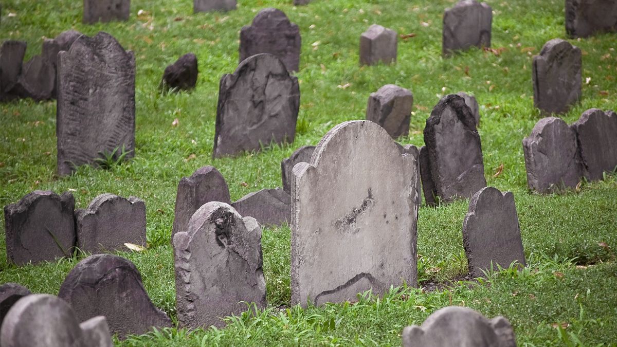Grabsteine auf einem Friedhof